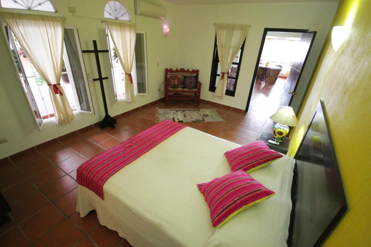 La Iguana Vallarta Lgbt Adults Only - Romantic Zone - Party Clubbing Street 푸에르토 발라타 외부 사진