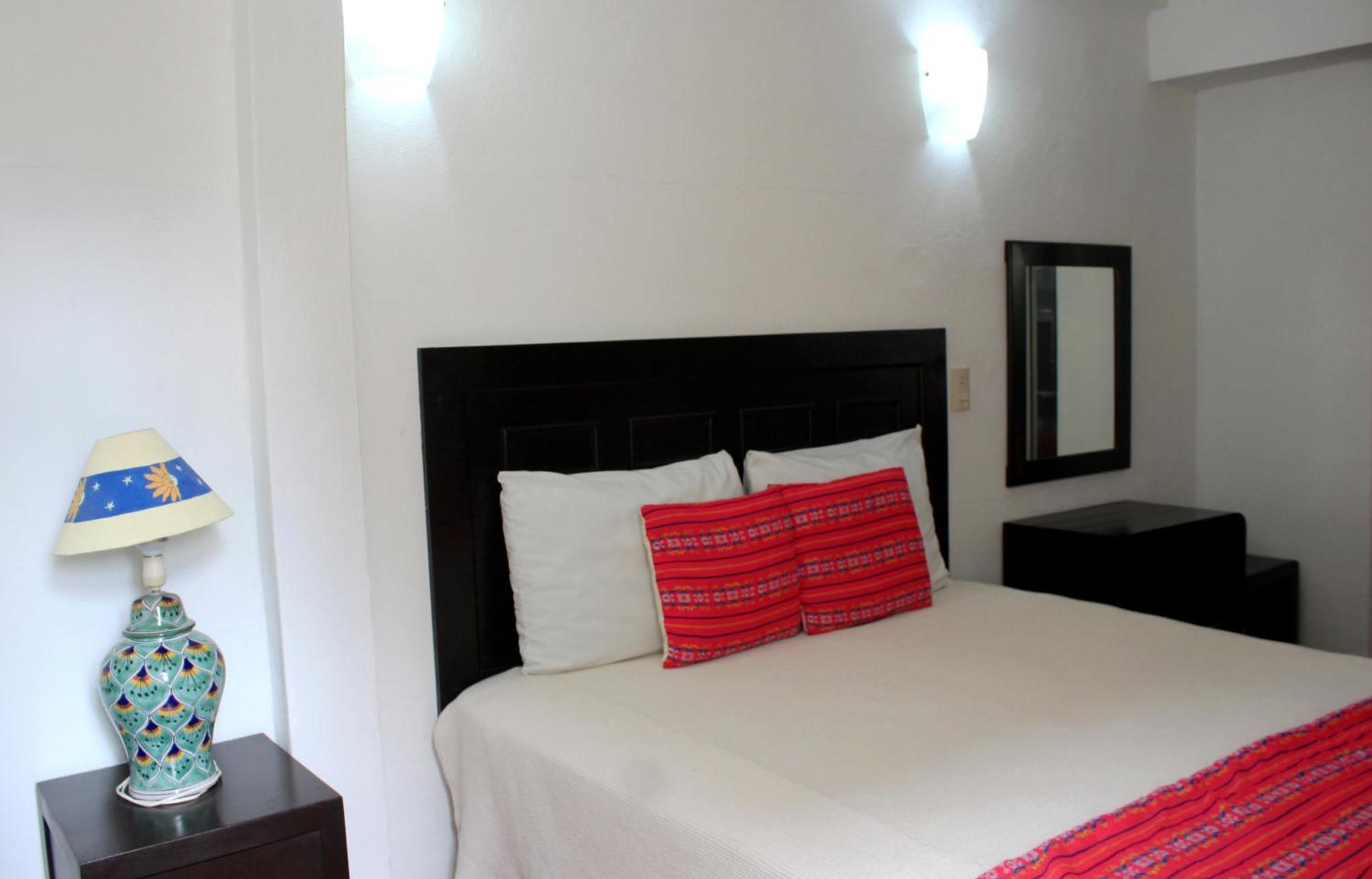 La Iguana Vallarta Lgbt Adults Only - Romantic Zone - Party Clubbing Street 푸에르토 발라타 객실 사진