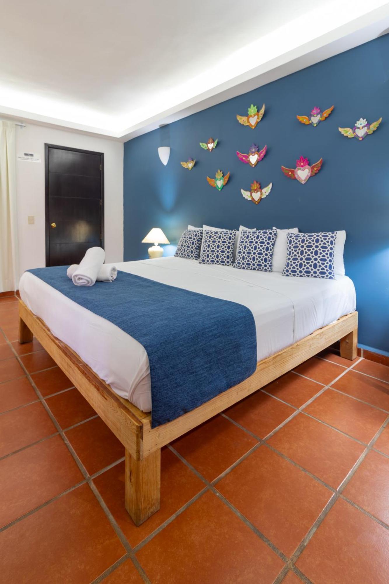 La Iguana Vallarta Lgbt Adults Only - Romantic Zone - Party Clubbing Street 푸에르토 발라타 외부 사진