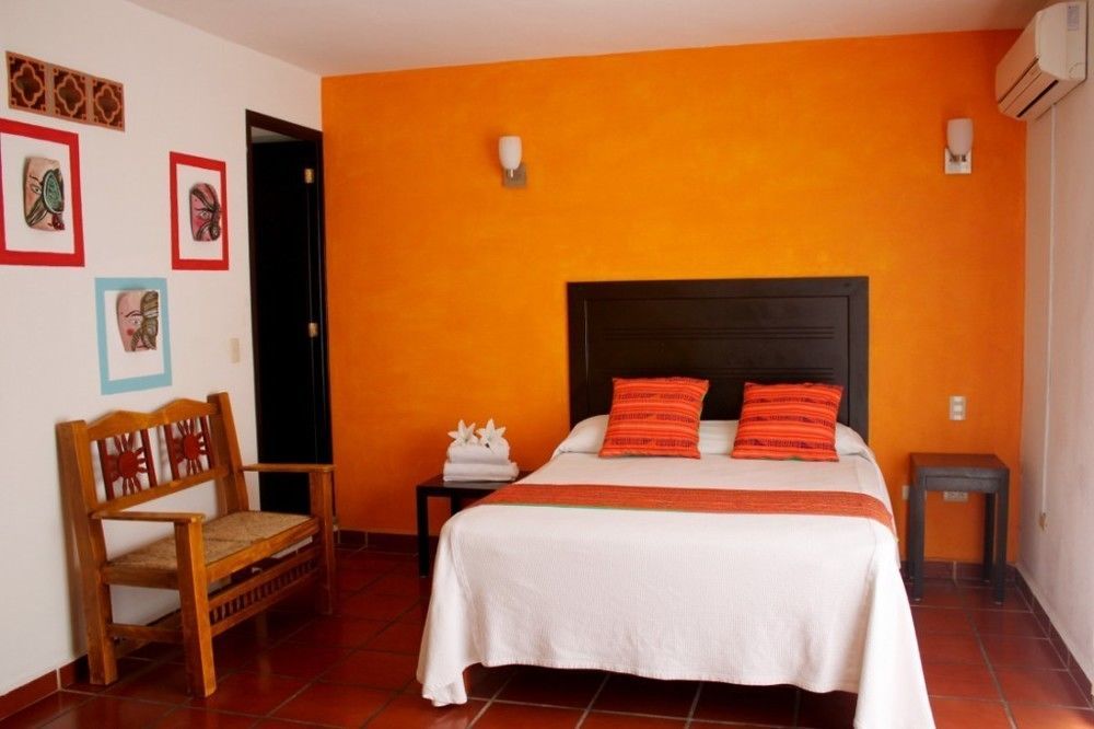 La Iguana Vallarta Lgbt Adults Only - Romantic Zone - Party Clubbing Street 푸에르토 발라타 외부 사진